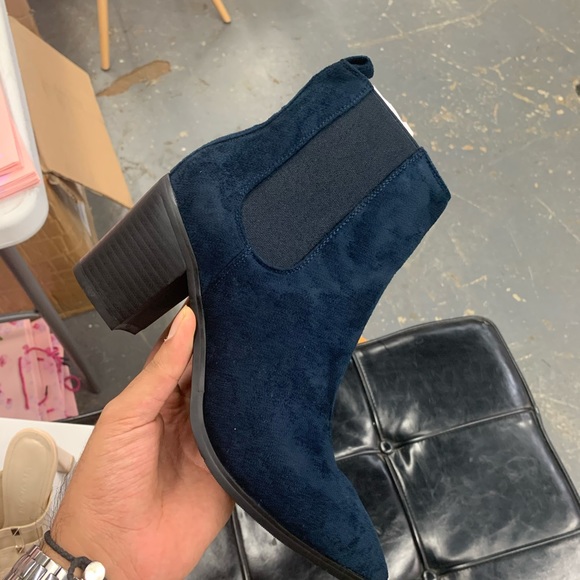 Women’s Pointed Toe Chelsea Ankle High Heel Block Boot in Navy Faux Suede - Picture 6 of 15